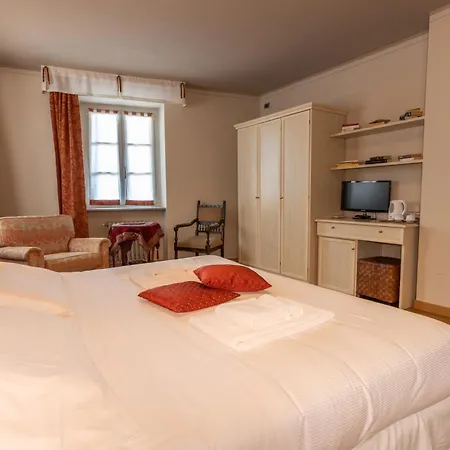 Castelbourg Neive