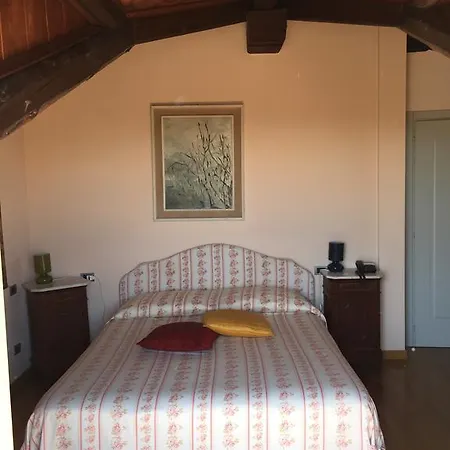 Hotel Castelbourg Neive