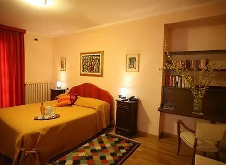 Hotel Castelbourg 3*